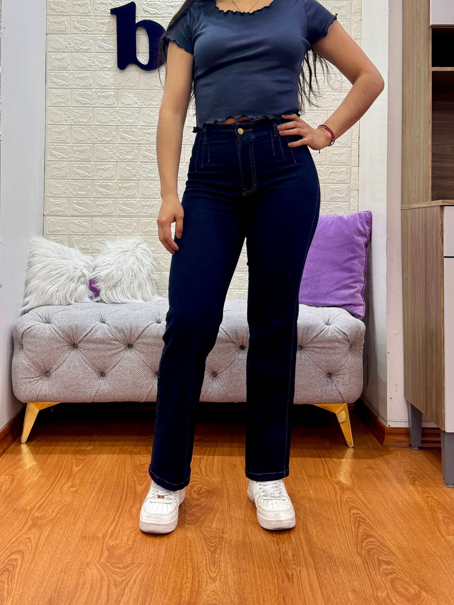 Jean Recto con Pinzas de Avispa Azul Oscuro