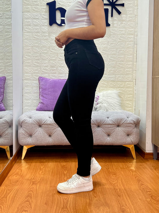 Skinny Jeans de 1 botón Negro