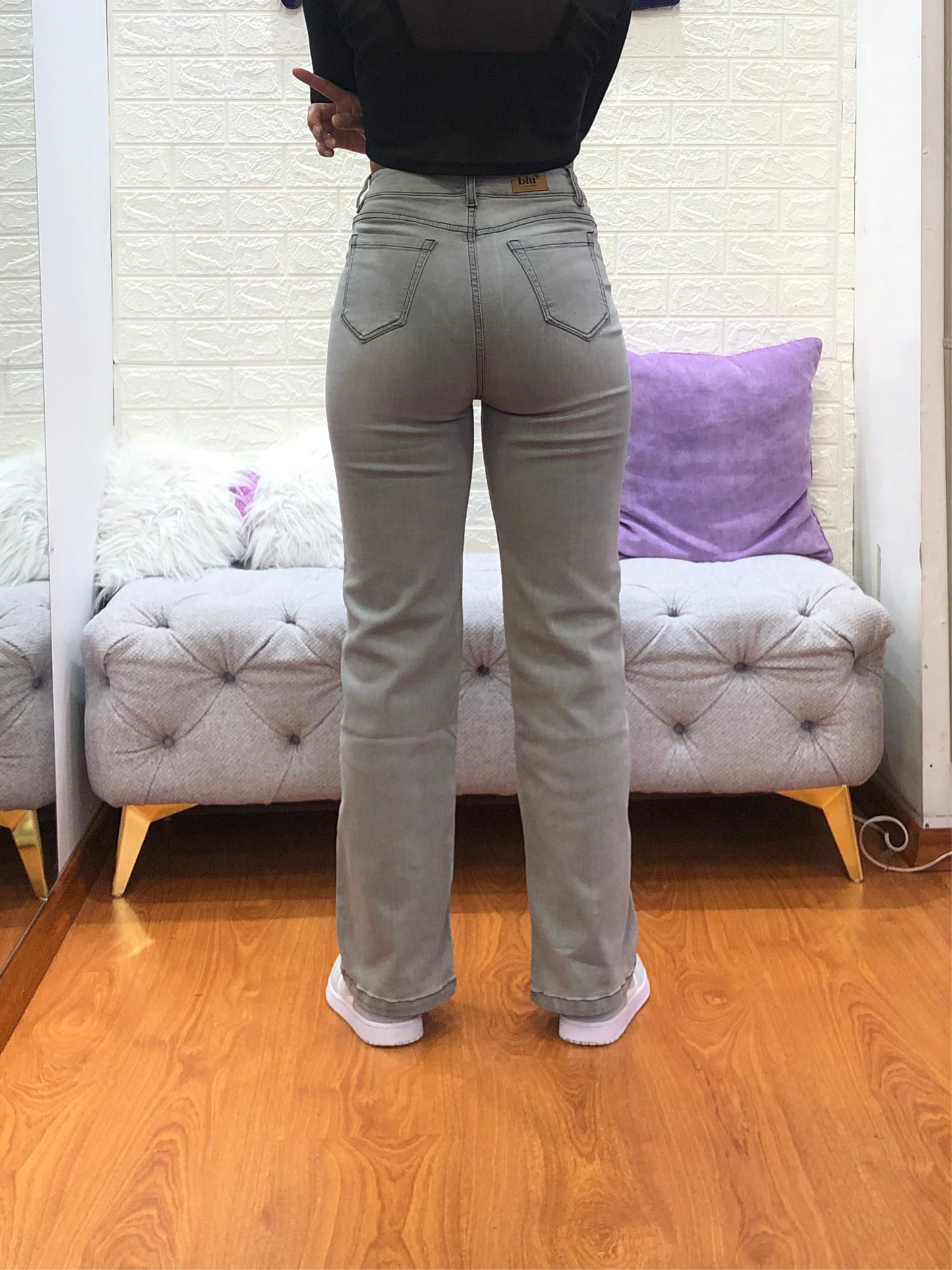 Jean Recto de 1 botón Gris