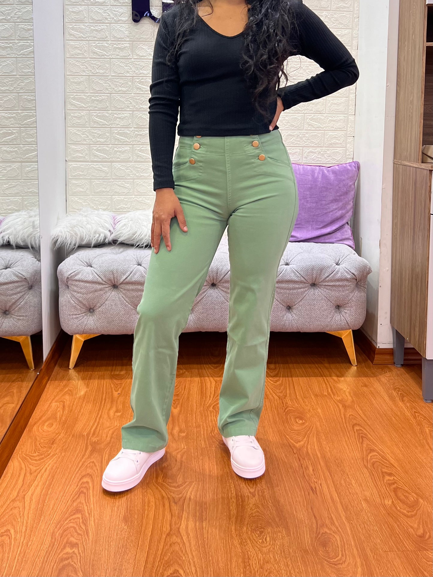 Pantalón Tipo Pana Con Botones Verde Matcha