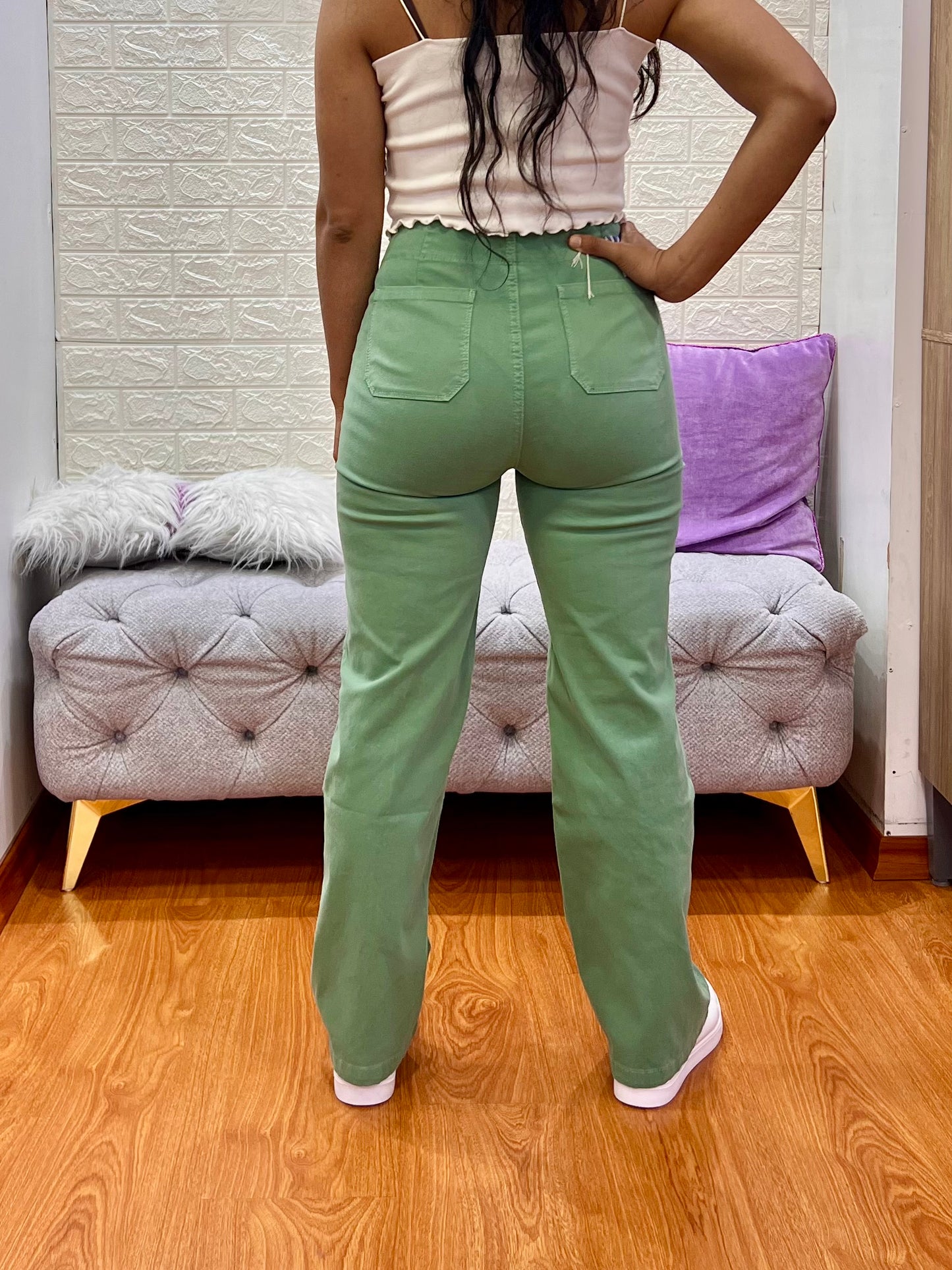 Pantalón Tipo Pana con Vena Verde